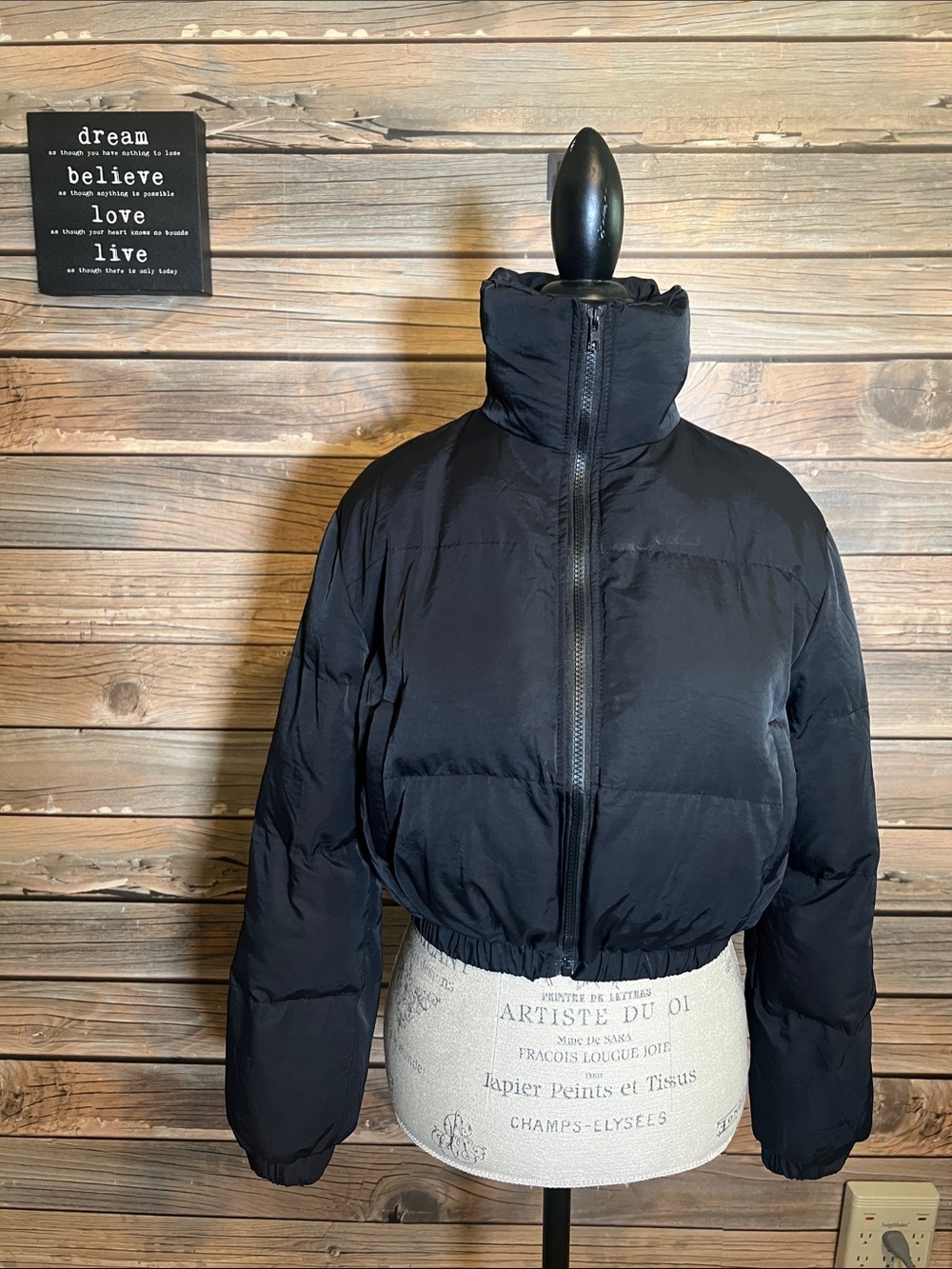 Cropped Jacket Black Puffy Zips Up With Pockets. Like New! Size M